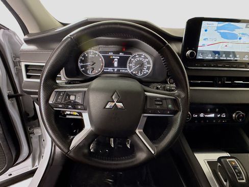 Used 2022 Mitsubishi Outlander SEL FWD image 13