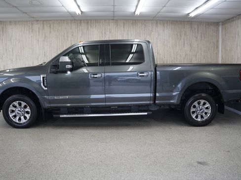 Used 2017 Ford F350 Lariat w/ Chrome Package image 5