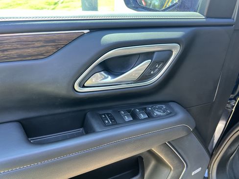 Used 2023 Chevrolet Tahoe Premier RWD image 15