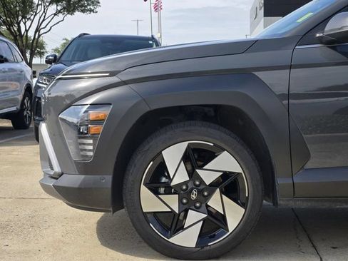 Certified 2025 Hyundai Kona Limited AWD/4WD image 10