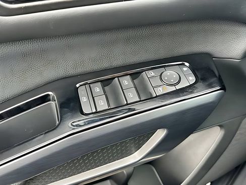 New 2026 Nissan Pathfinder SL AWD/4WD image 11