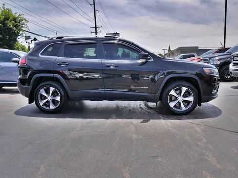 Used 2019 Jeep Cherokee Limited AWD/4WD image 4