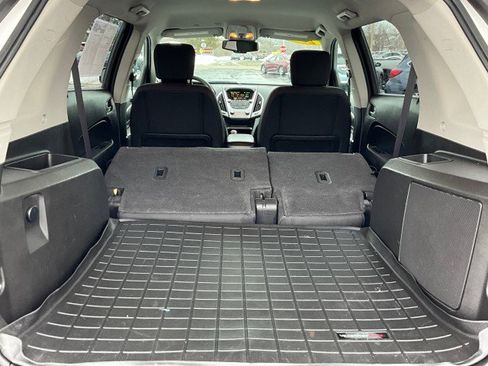 Used 2017 GMC Terrain SLE image 30