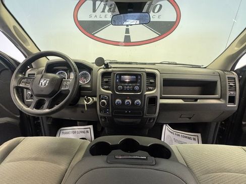 Used 2017 RAM 1500 Express AWD/4WD image 2