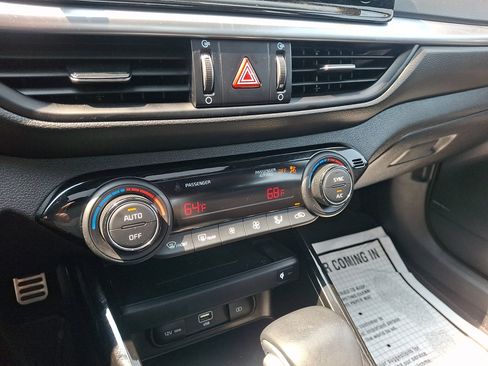 Used 2022 Kia Forte GT-Line w/ GT-Line Premium Package FWD image 31