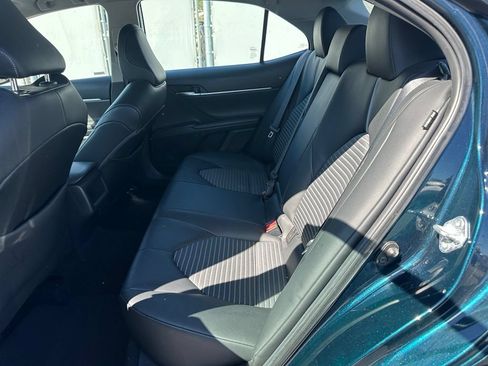Used 2021 Toyota Camry SE w/ Carpet Mat Package (TMS) FWD image 7