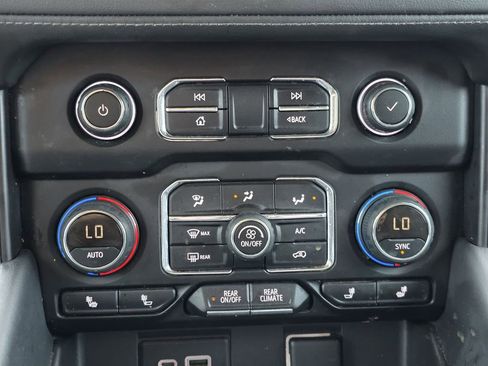 Used 2021 Chevrolet Tahoe LT image 14