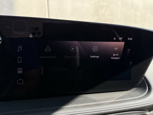 Used 2024 Buick Encore GX Sport Touring image 8