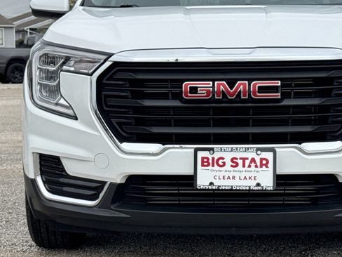 Used 2024 GMC Terrain SLE image 12