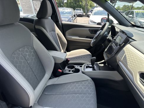 Used 2025 Subaru Forester AWD/4WD image 7
