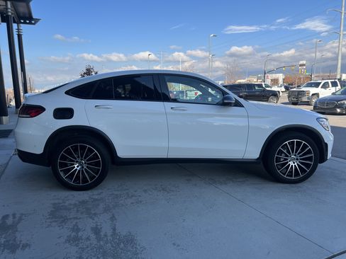 Used 2020 Mercedes-Benz GLC 300 4MATIC Coupe image 4