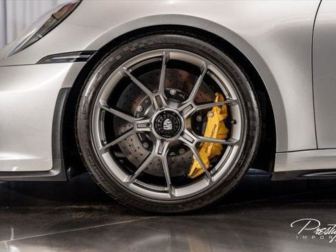 Used 2022 Porsche 911 GT3 RWD image 10
