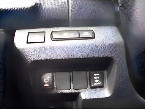 Used 2024 Nissan Frontier SV w/ SV Convenience Package image 25