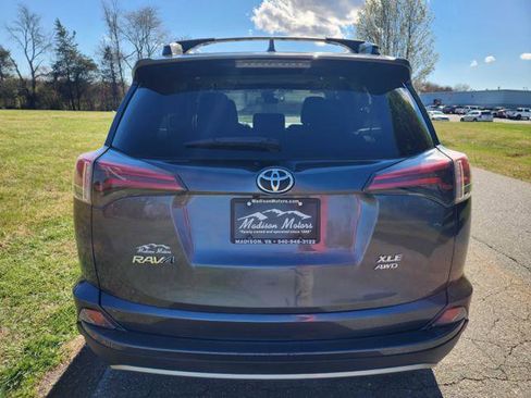 Used 2017 Toyota RAV4 XLE image 7