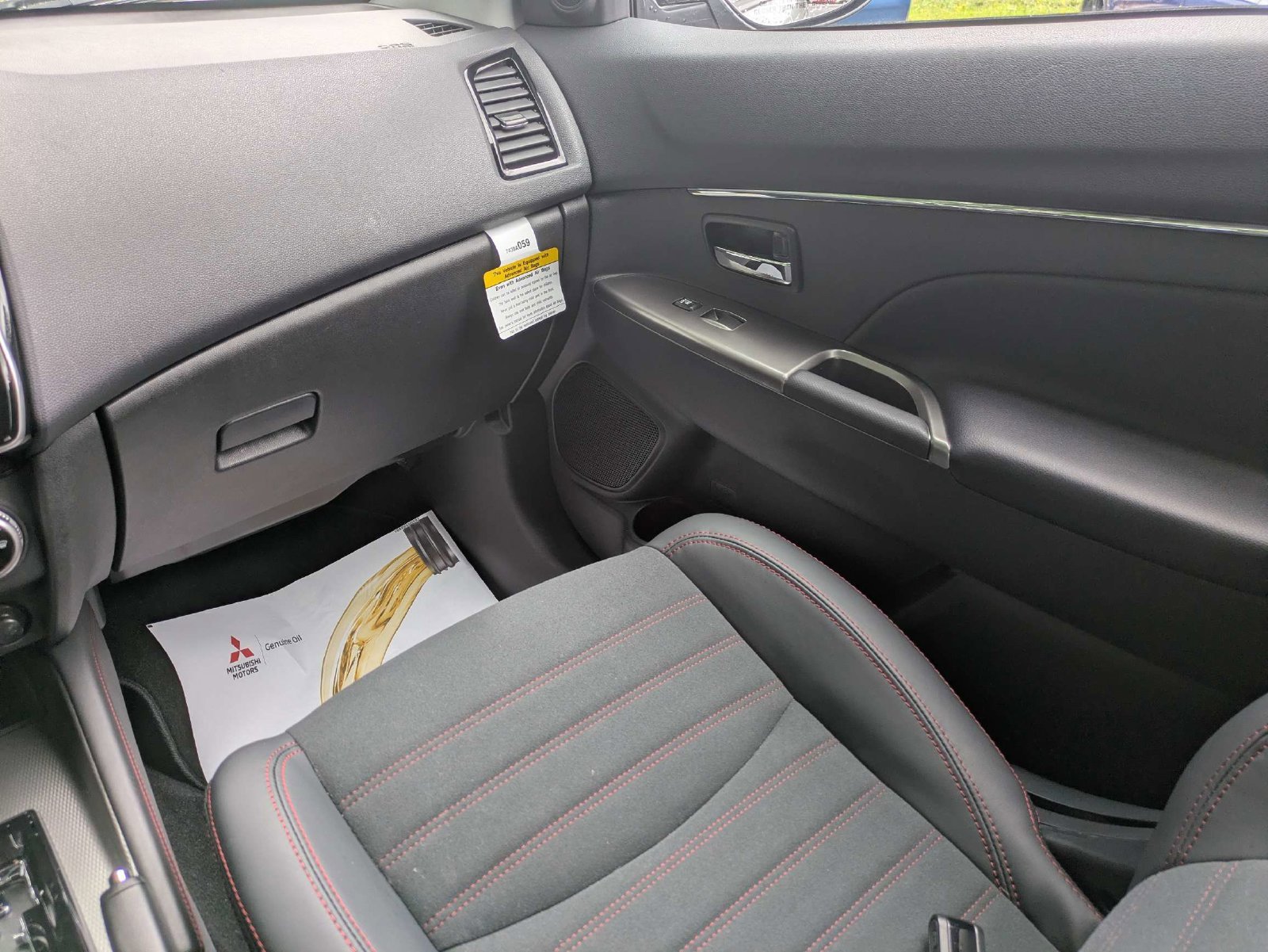 Used 2026 Mitsubishi Outlander Sport SE AWD/4WD image 16