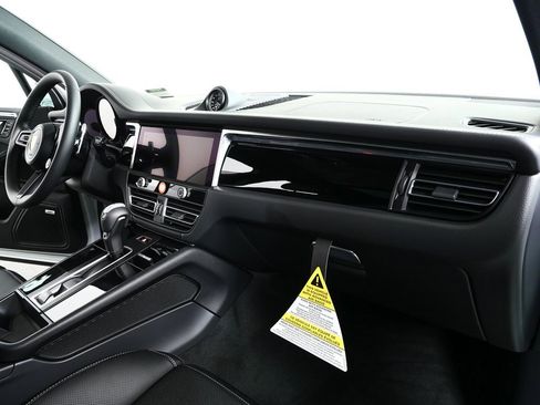 New 2026 Porsche Macan S image 26