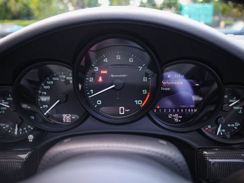 Used 2019 Porsche 911 Speedster RWD image 24