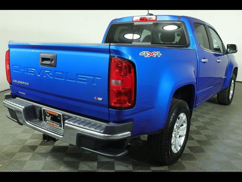 Used 2022 Chevrolet Colorado LT w/ LT Convenience Package image 2