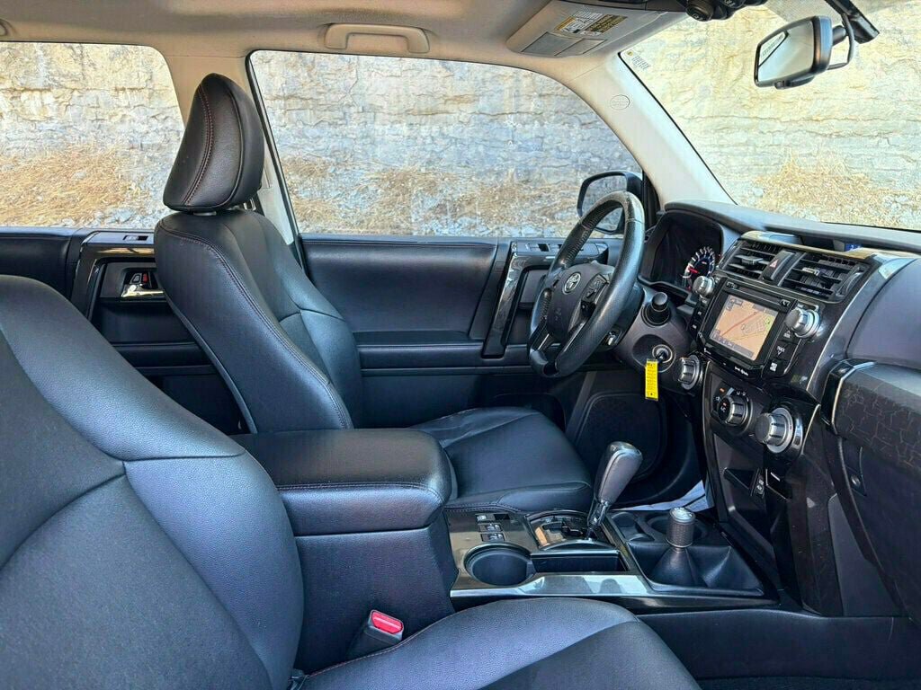 Used 2016 Toyota 4Runner Trail Premium AWD/4WD image 18