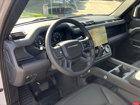 New 2026 Land Rover Defender 110 S image 8