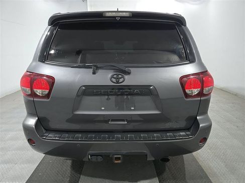 Used 2022 Toyota Sequoia TRD Sport AWD/4WD image 5