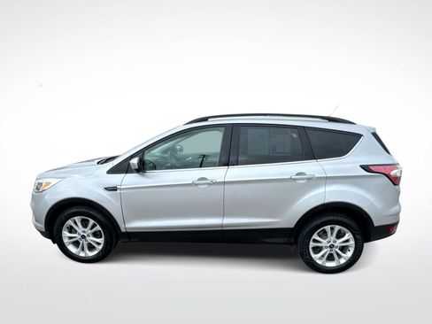 Used 2018 Ford Escape SE w/ SE Sync 3 Package FWD image 5