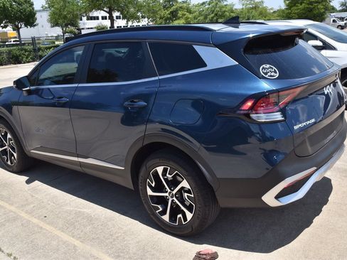 Used 2025 Kia Sportage EX w/ EX Premium Package AWD/4WD image 7