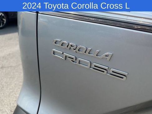 Used 2024 Toyota Corolla Cross L AWD/4WD image 16