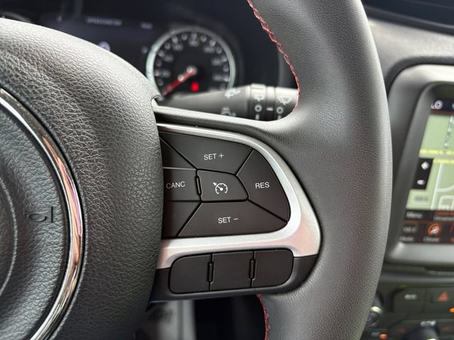 Used 2023 Jeep Renegade Trailhawk AWD/4WD image 25