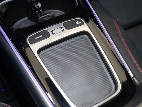 Used 2024 Mercedes-Benz GLA 35 AMG 4MATIC image 34