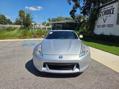 Used 2009 Nissan 370Z Touring image 13
