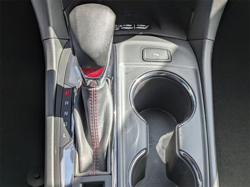 Used 2024 Chevrolet Equinox RS image 17