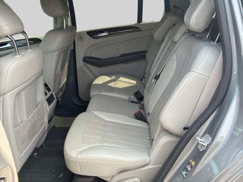 Used 2015 Mercedes-Benz GL 450 4MATIC image 4