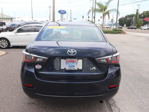 Used 2017 Toyota Yaris iA FWD image 10