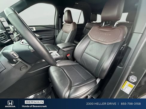 Used 2024 Ford Explorer Platinum w/ Technology Package AWD/4WD image 9