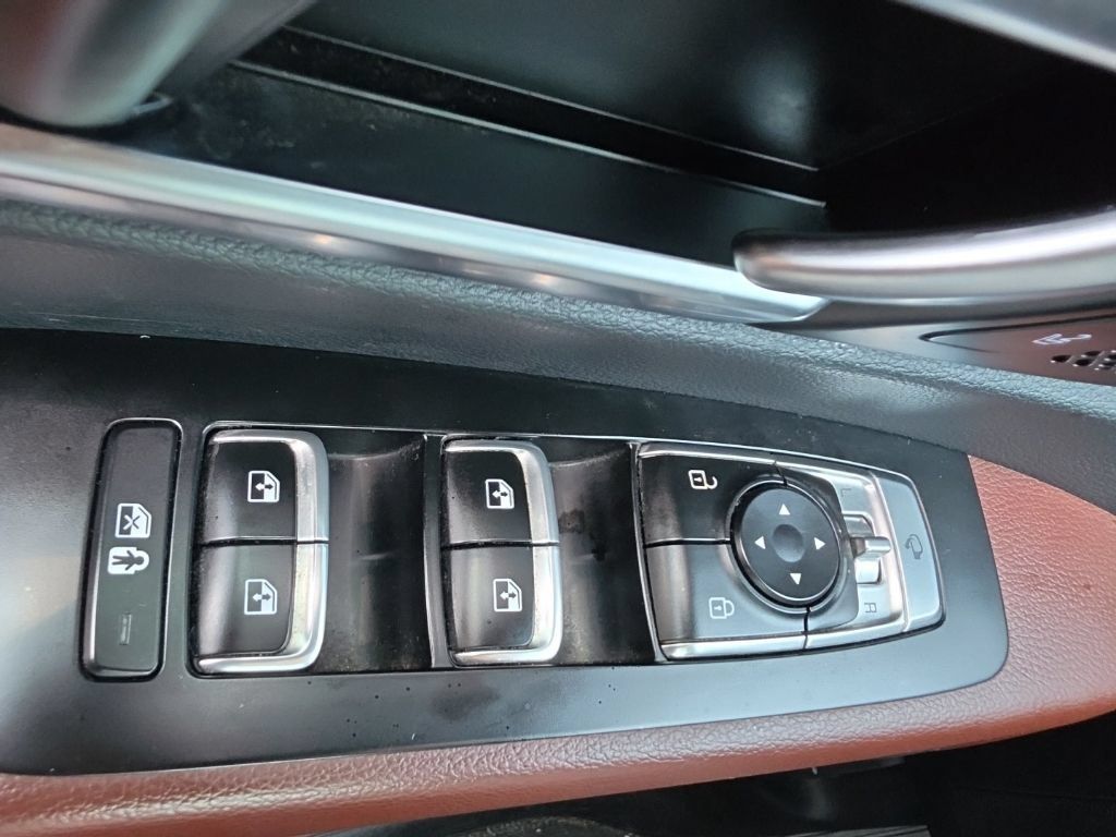 Used 2024 Kia Telluride SX Prestige w/ Towing Package AWD/4WD image 14