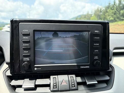 Certified 2021 Toyota RAV4 XLE Premium AWD/4WD image 15