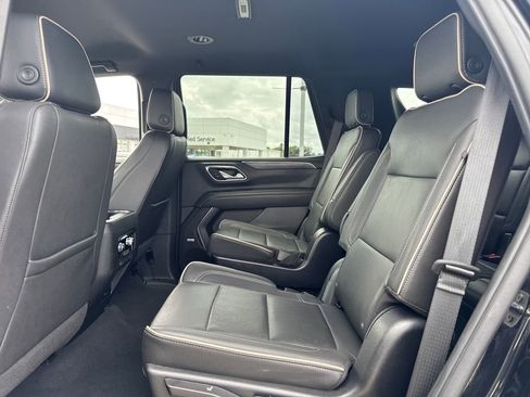 Used 2023 GMC Yukon SLT image 14