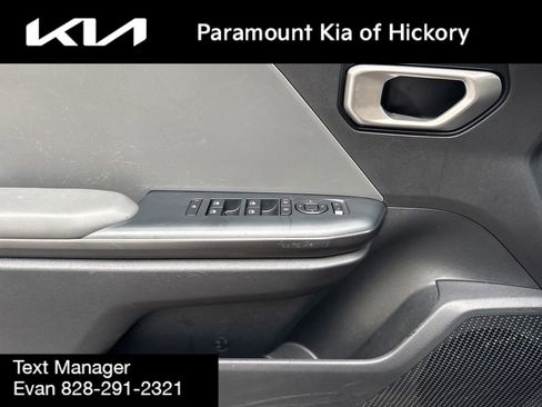 Used 2025 Kia K4 LX image 17