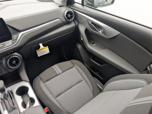 New 2025 Chevrolet Blazer LT w/ Midnight/Sport Edition image 18