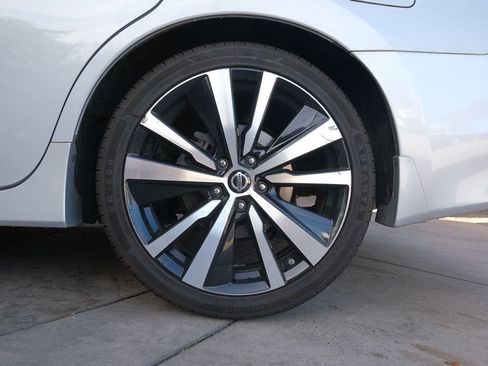 Used 2016 Nissan Altima 3.5 SL w/ 3.5 Technology Package image 37