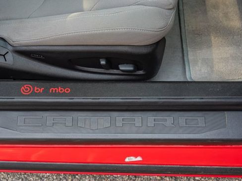 Used 2018 Chevrolet Camaro SS RWD image 35