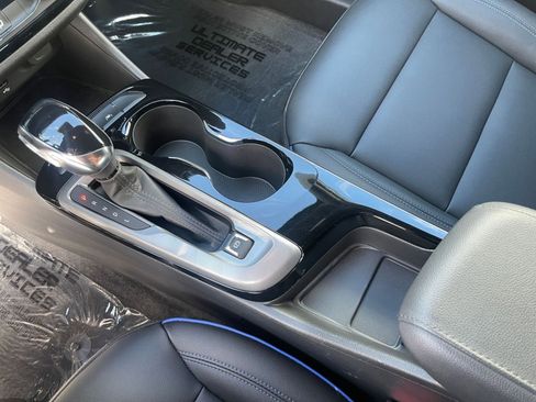 Used 2025 Buick Envista Sport Touring image 41