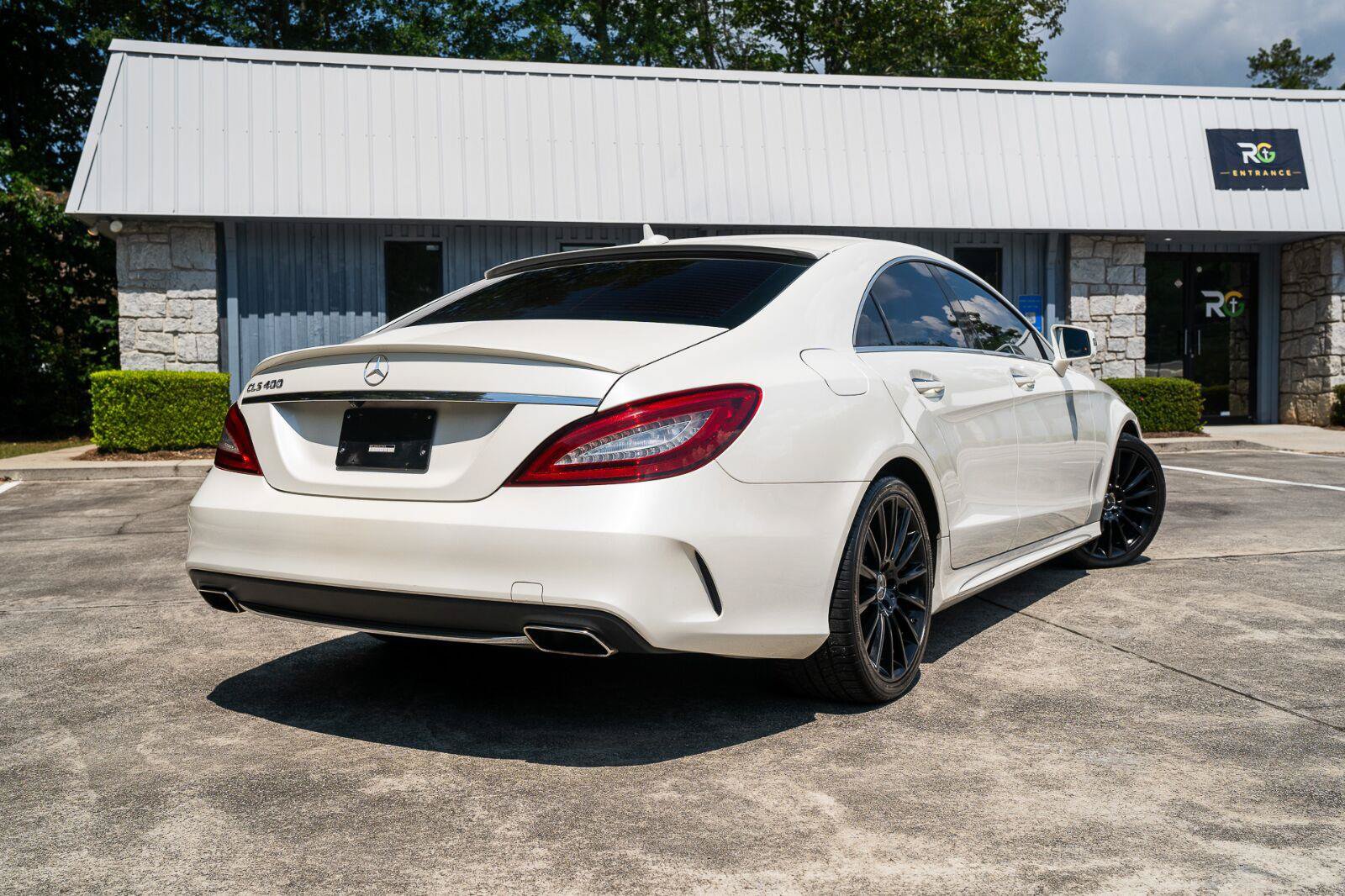 Used 2016 Mercedes-Benz CLS 400 image 3
