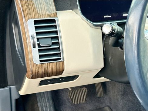 Used 2018 Land Rover Range Rover Supercharged image 11