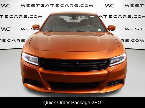 Used 2020 Dodge Charger SXT image 2