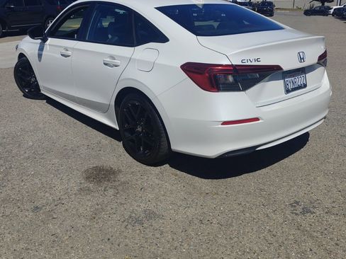 Used 2022 Honda Civic Sport image 4