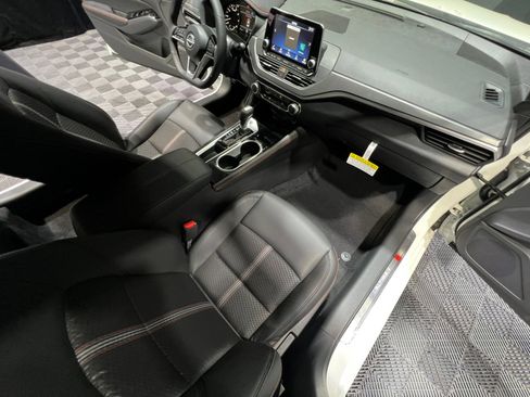 New 2025 Nissan Altima 2.5 SR image 21