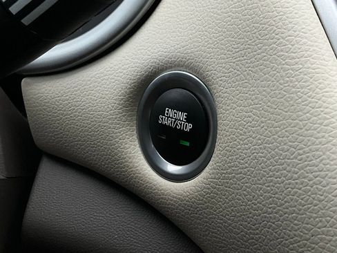 Used 2022 Chevrolet Malibu LT w/ Leather Package image 27