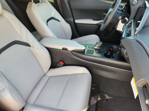 New 2026 Lexus UX 300h FWD image 9